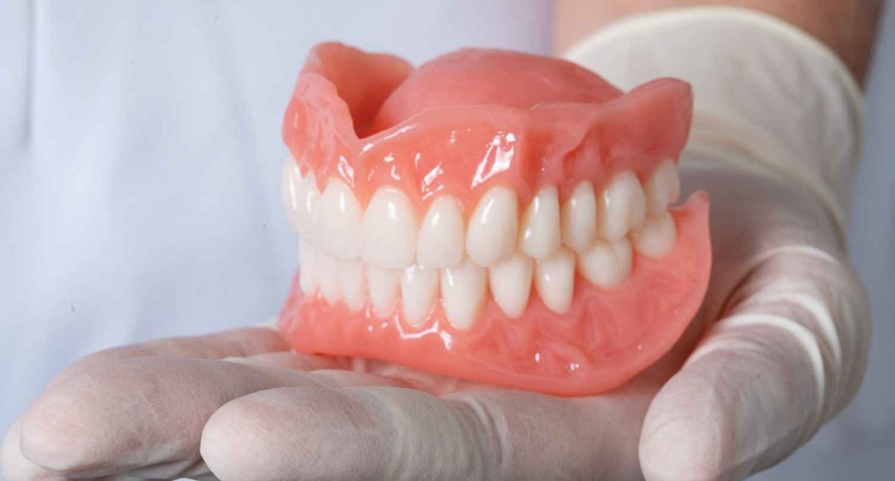How to Find the Right Denture Clinic in Surrey, BC?